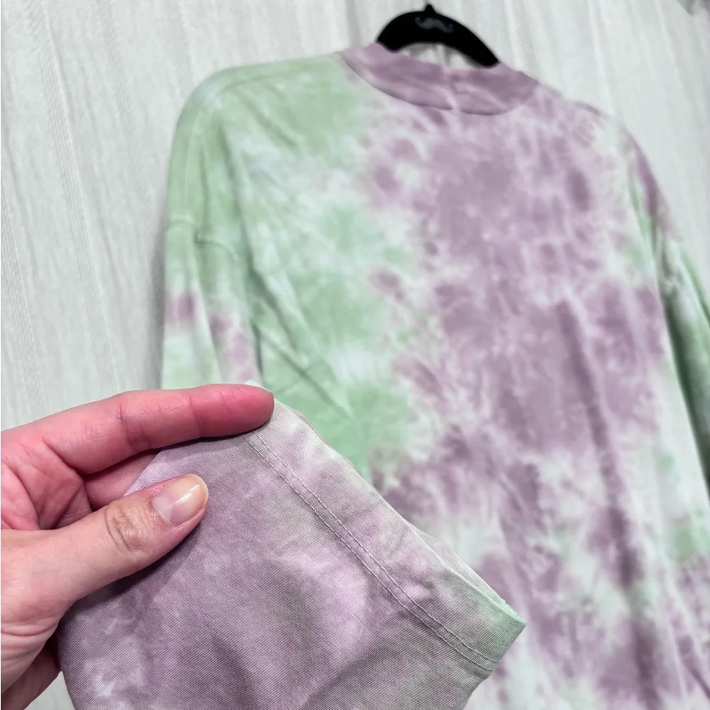 We The Free People Be Free Tie Dye Tee Green Purple Long Sleeve Top Boho M - Picture 10 of 12